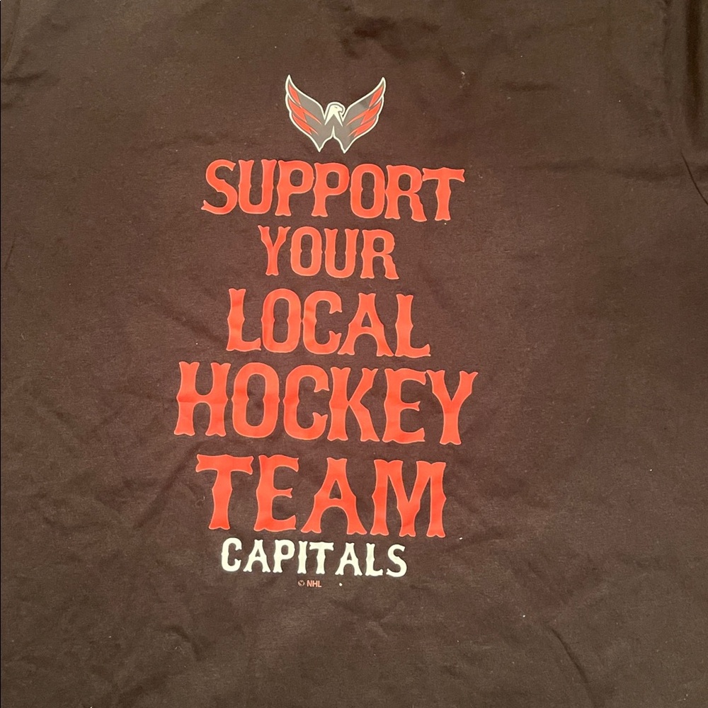 NHL Black women’s support your local hockey team shirt capitals nwt large
